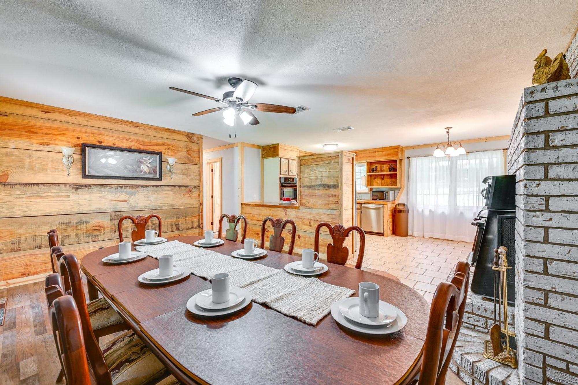 فيلا Quiet Abode With Gas Grill About 5 Miles To Broken Bow! المظهر الخارجي الصورة