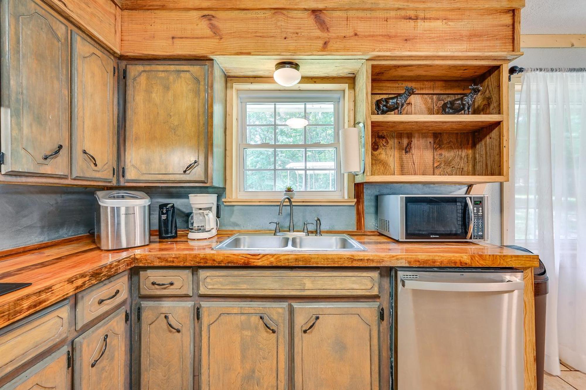 فيلا Quiet Abode With Gas Grill About 5 Miles To Broken Bow! المظهر الخارجي الصورة